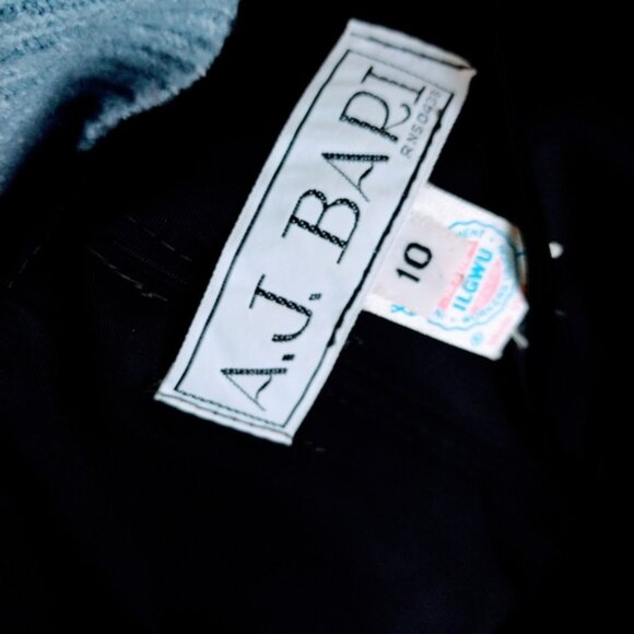 Vintage velvet gown - Picture 2 of 8